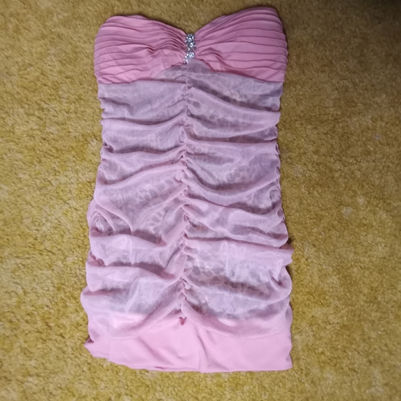 Body dress. Box 16. - Picture 2 of 5